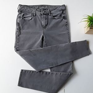 AMERICAN EAGLE WOMEN'S JEANS SUPER STRETCH SIZE 4